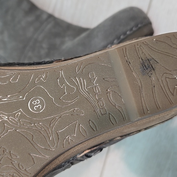 Dansko Women's Gray Suede Ankle Wedge Boots Shoes Sz 38/7.5-8 - Picture 14 of 15